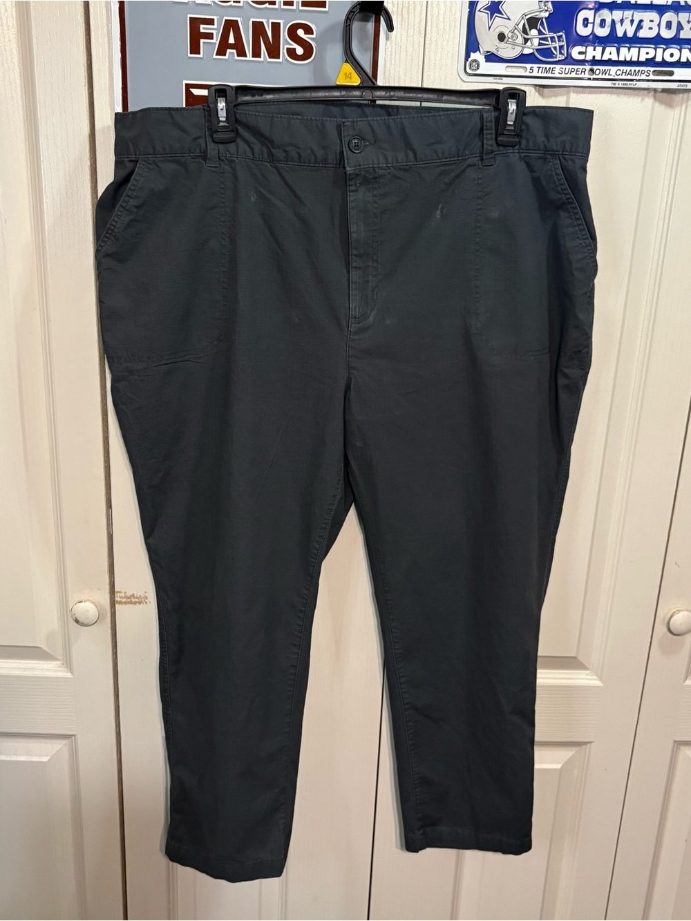 Eddie Bauer Women’s Cropped Pants